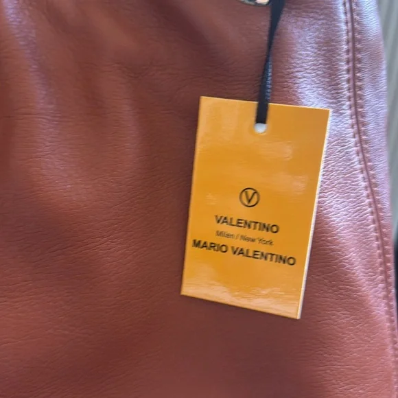 Valentino leather Carmel color Tote Bag with Gold Chain with dust bag - Picture 4 of 8